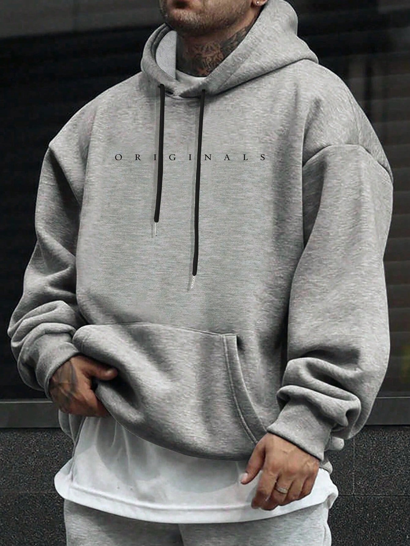 Anthony | Relaxed Graphic Fit Hoodie - Valereo